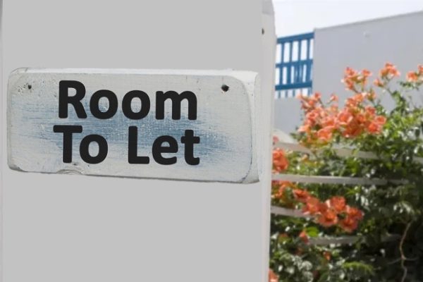 Ο Τουρισμός ως «Βαριά Βιομηχανία» της Ελλάδας και το Παραγωγικό Κενό στις Μεταβιομηχανικές Οικονομίες